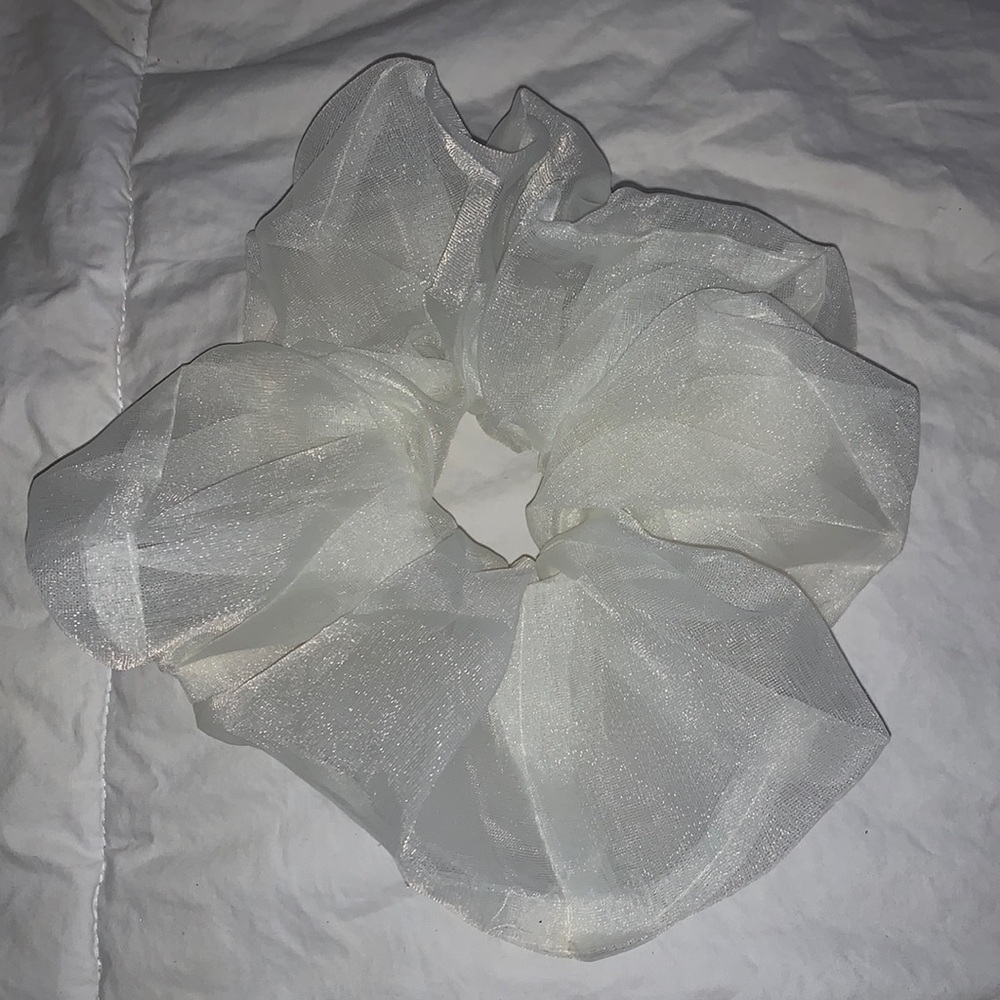 Cream oversize xxl scrunchie